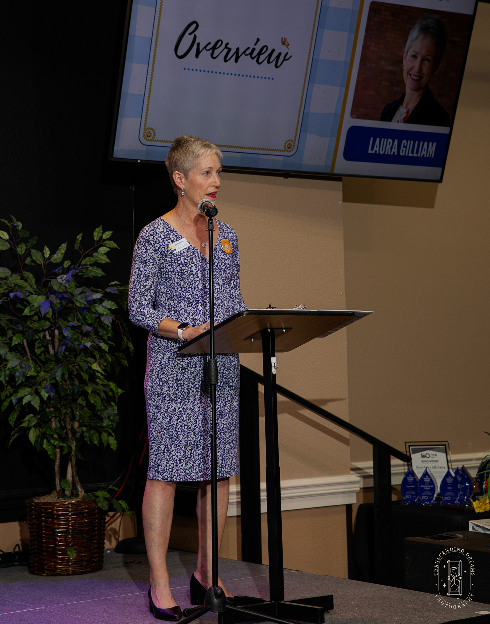 Laura Gilliam United Way of West Florida Ceo/President speaking at annual celebration